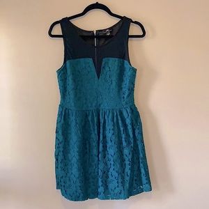 HP!💎 River Island, Mini Dress, Teal Lace w/Black Mesh, Sleeveless, Party, Sz L